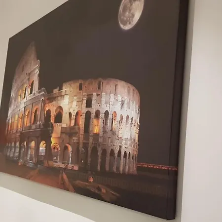 Hostal Rainbow Yellow Roma